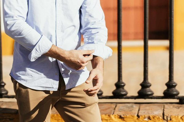 How to Choose a Stylish Laptop Sleeve That Complements Your Professional Image?